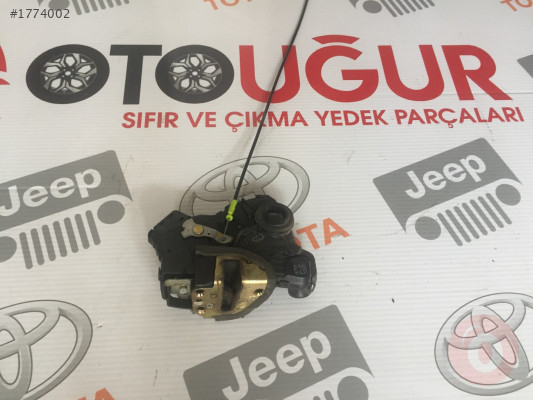 2002-2007 MODEL TOYOTA COROLLA SAĞ ÖN KAPI KİLİDİ