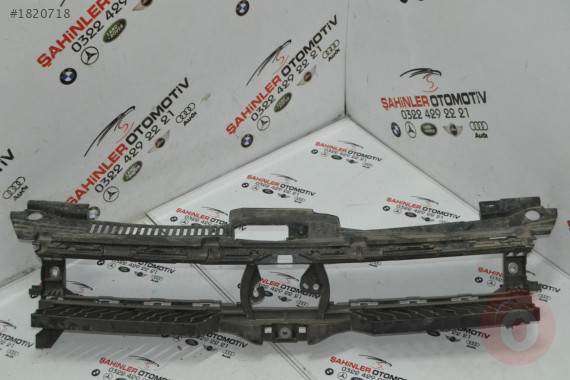 VOLKSWAGEN POLO ORTA TAMPON BRAKETİ 2G0805705G