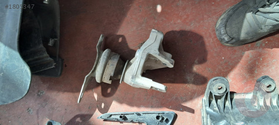 PEUGEOT 407 MOTOR TAKOZU KULAĞI ORJİNAL ÇIKMA PEJO