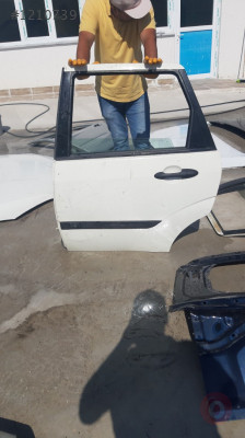 FORD FOCUS 1 SOL ARKA KAPI SEFALILAR OTO CIKMA
