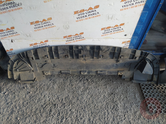 Renault Trafic ön tampon alt muhafaza 2014