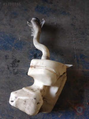 2004 Citroen Berlingo hatasız cam su bidonu