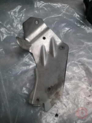 Audi A4 çamurluk montajı sağ 8E1819079