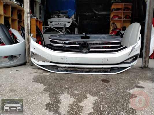 PASSAT B8 ÖN TAMPON