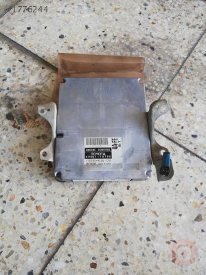 Toyota corolla terra motor beyni çıkma orjinal