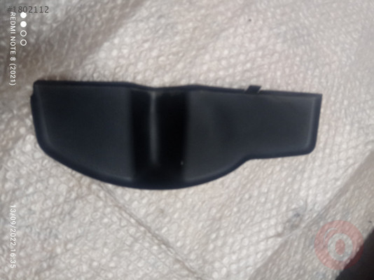 8W0868133 KAPI GÖZÜ İÇİN DÖŞEME AUDİ A4 A5 2016>> FARKLI ÜRÜ