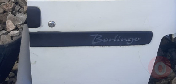 1998 peugeot partner 1.9 çıkma sağ bagaj bandı