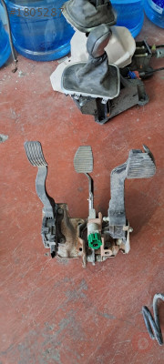 PEUGEOT 208 PEDALLLAR ORJİNAL ÇIKMA PEJO