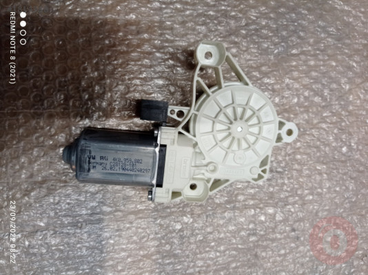 4K0959802 5Q4959802B CAM KALDIRMA MOTORU SAĞ ÖN AUDİ A6 A7 A