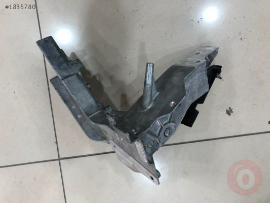MERCEDES GLC W253 ÖN PANEL AYAĞI SAĞ A2536210700