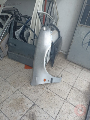 Toyota corolla sağ ön çamurluk çıkma orjinal