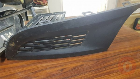 Volkswagen Polo sağ sis far kapağı çıkma