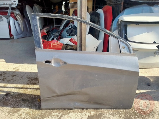 Hyundai Accent blue sağ ön kapı