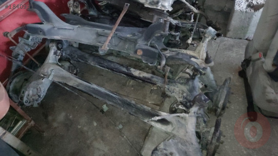 Toyota Corolla Auris arka dingil