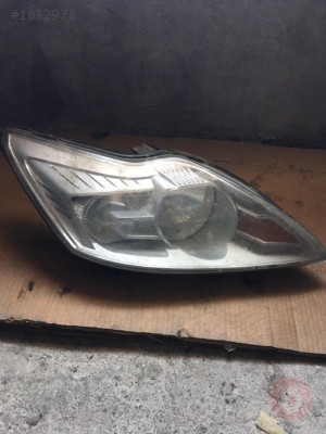 FORD FOCUS 2012 SAĞ FAR ÇIKMA PARÇA