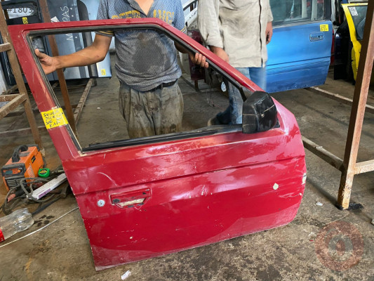 SKODA FAVORİT SAĞ ÖN KAPI KİLİDİ ORJİNAL ÇIKMA TEMİZ