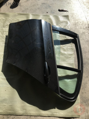 BMW F30 3SERİSİ ÇIKMA ORJİNAL SOL ARKA KAPI SİYAH HATASIZ