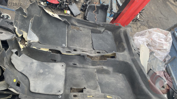 2007 AUDİ A3 ORİJİNAL ÇIKMA TABAN DÖŞEMESİ