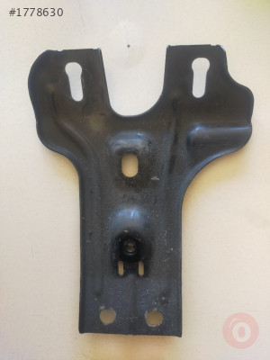 GOLF7 KAPUT MANDALI BRAKETİ 5G0805567