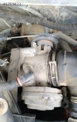 2011 seat ibiza 16v 1.6 akl çıkma gaz kelebeği