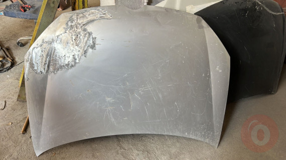 VOLKSWAGEN GOLF 5 KAPUT ORJİNAL ÇIKMA YEDEK PARÇA