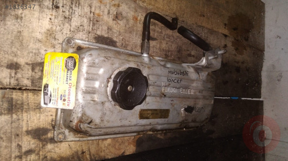 hyundai excel çıkma 1.5 külbütör kapağı