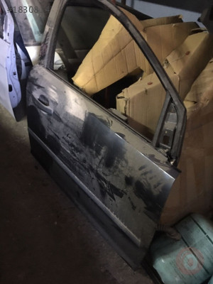 2006_2007 FORD FOCUS SAĞ ÖN KAPI ÇIKMA PARÇA