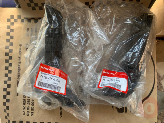 HINDA CİVİC SIFIR ÇIKMA ORJİNAL SAĞ ÖN TAMPON BRAKETİ 71193T