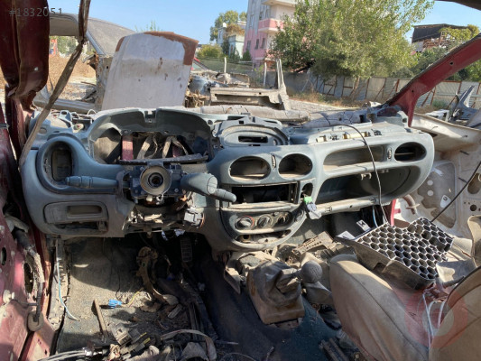 RENAULT MEGANE 1 GÖĞÜS , RENAULT MEGANE 1 TORPİDO ALT 1999