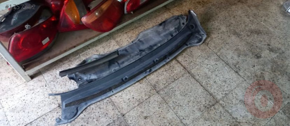 2013 OPEL ASTRA J CAM ÖNÜ IZGARASI ORJ ÇIKMA