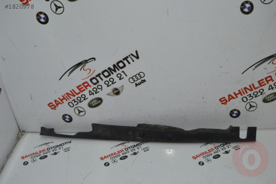 AUDİ A4 ORTA TAMPON BRAKETİ 8W0820582