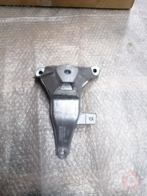 4G0199308AC MOTOR TAKOZU BRAKETİ