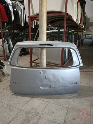 MİTSUBİSHİ COLT BAGAJ KAPISI 2009-2011