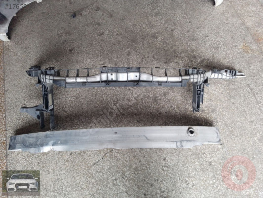 MERCEDES CLA ÖN PANEL