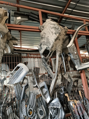 2010-2011 Audi A6 sağ arka çamurluk çıkma