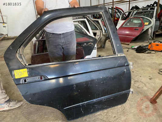 ALFA ROMEO 146 SAĞ ARKA KAPI CAM KRİKOSU ORJİNAL ÇIKMA