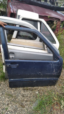 fiat uno çıkma sağ ön kapı