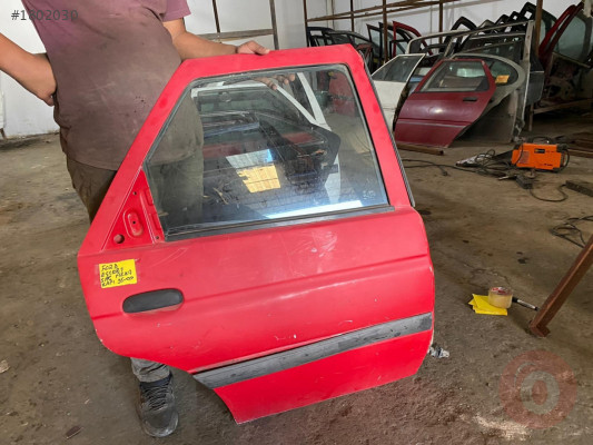 FORD ESCORT SAĞ ARKA KAPI DOLU 1995-2000 MODEL ORJİNAL ÇIKMA