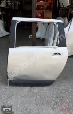 LODGY SOL ARKA KAPI