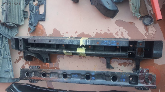 RENAULT CLİO 5 HB ARKA TAMPON DEMİRİ