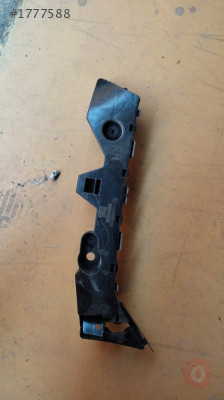 mazda 3 tampon braketi bağlantı