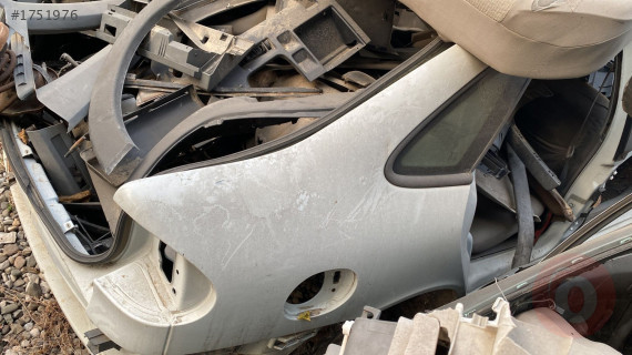 RENAULT LAGUNA 1 SAĞ ARKA KELEBEK CAMI ORJİNAL ÇIKMA