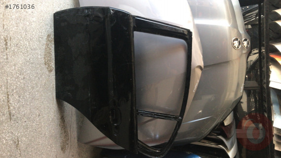 BMW e90 sol arka kapı