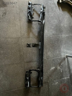 RENAULT LAGUNA 1 ÖN PANEL
