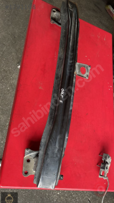 VOLKSWAGEN GOLF 5 ORİJİNAL ÇIKMA ÖN TAMPON DEMİRİ