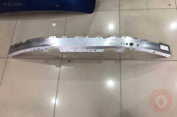 MERCEDES W213 ÖN TAMPON DEMİRİ A2136200130