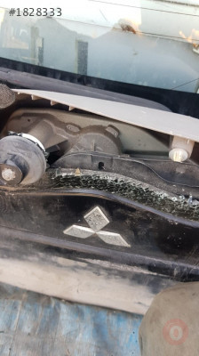 Mitsubishi grandis çıkma arka silecek motoru