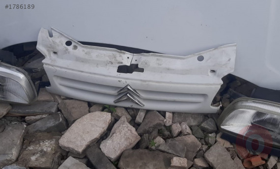 1998 citroen berlingo 1.9 çıkma ön panjur