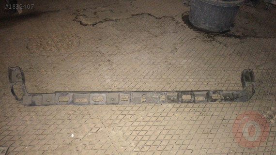 VOLKSWAGEN PASSAT B6 ARKA TAMPON BAĞLANTI BRAKETİ