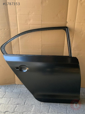 VW JETTA 11-18 KAPI SAĞ ARKA (SIFIR) 5C6833056E 5C6833056F